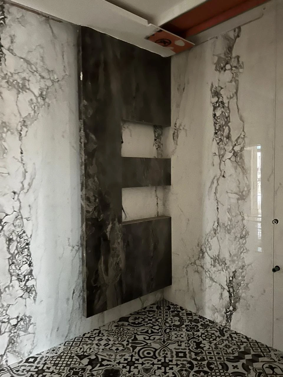 Porcelain bathroom wall niche